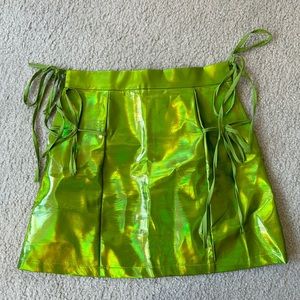 AMYLYNN NWT metallic green mini skirt - size S (new)